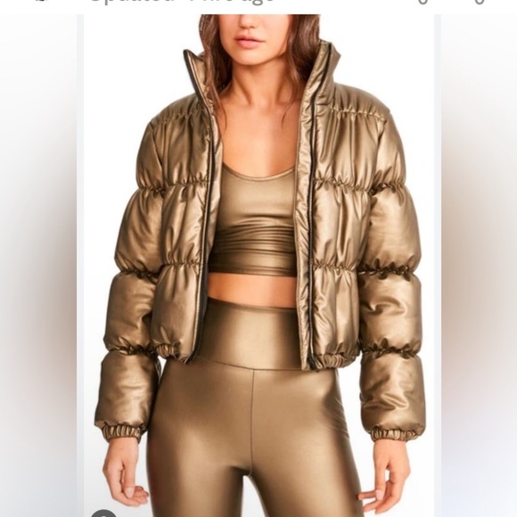 Nearly NEW SILVER PUFFER JACKET ZIP UP - Picture 7 of 16